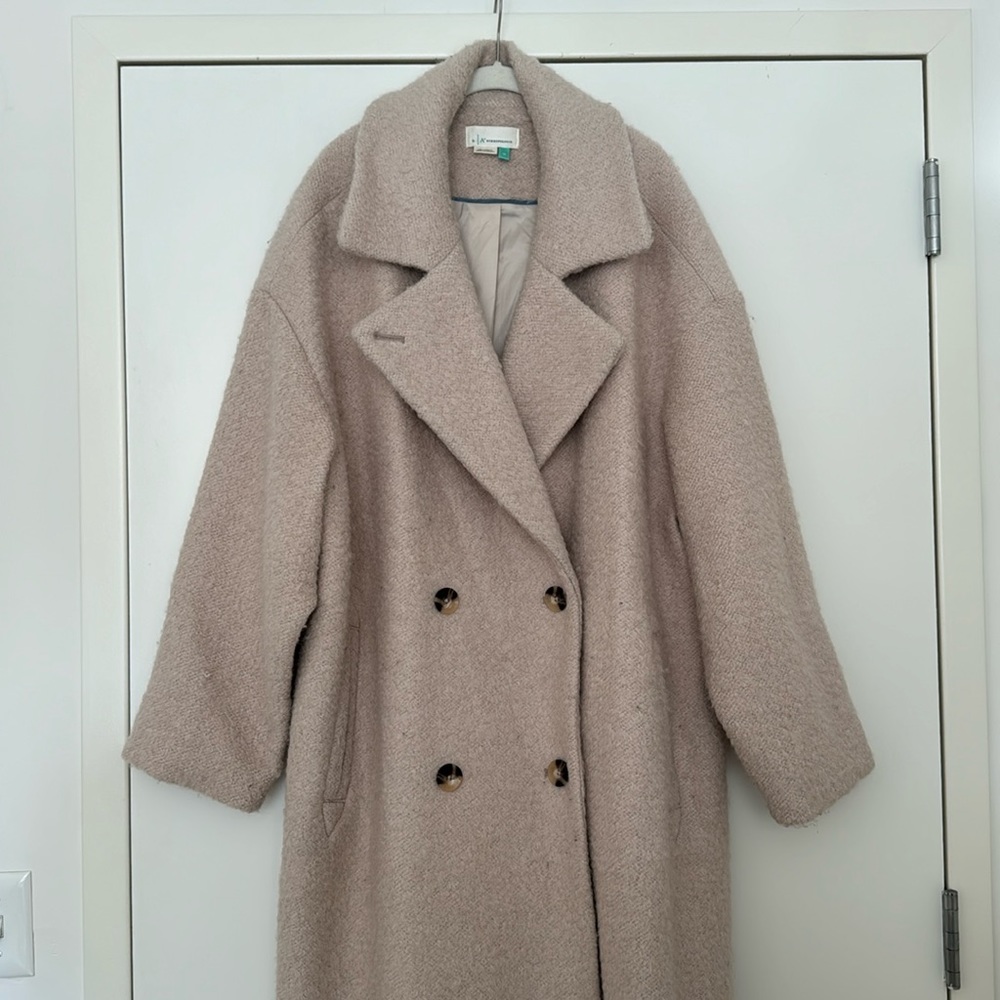 Boucle Cocoon Coat - Picture 2 of 7